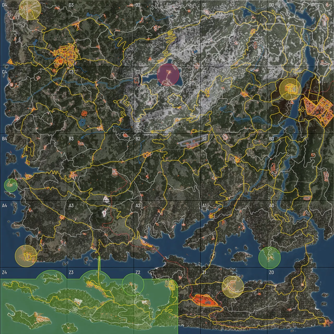 Mapa wyspy SCUM z zaznaczonymi strefami serwera SCUM Polska. Na zielono strefy bezpieczne: duży obszar PvE na południowym zachodzie w sektorach Z4–Z2 oraz punkty traderów przy A4, A0 i Z2. Karmazynowe kółko w sektorze C2 oznacza tradera w strefie PvP. Żółte kółka pokazują przykładowe położenie złotych stref z potrójnym lootem, które pojawiają się losowo, od 1 do 5.